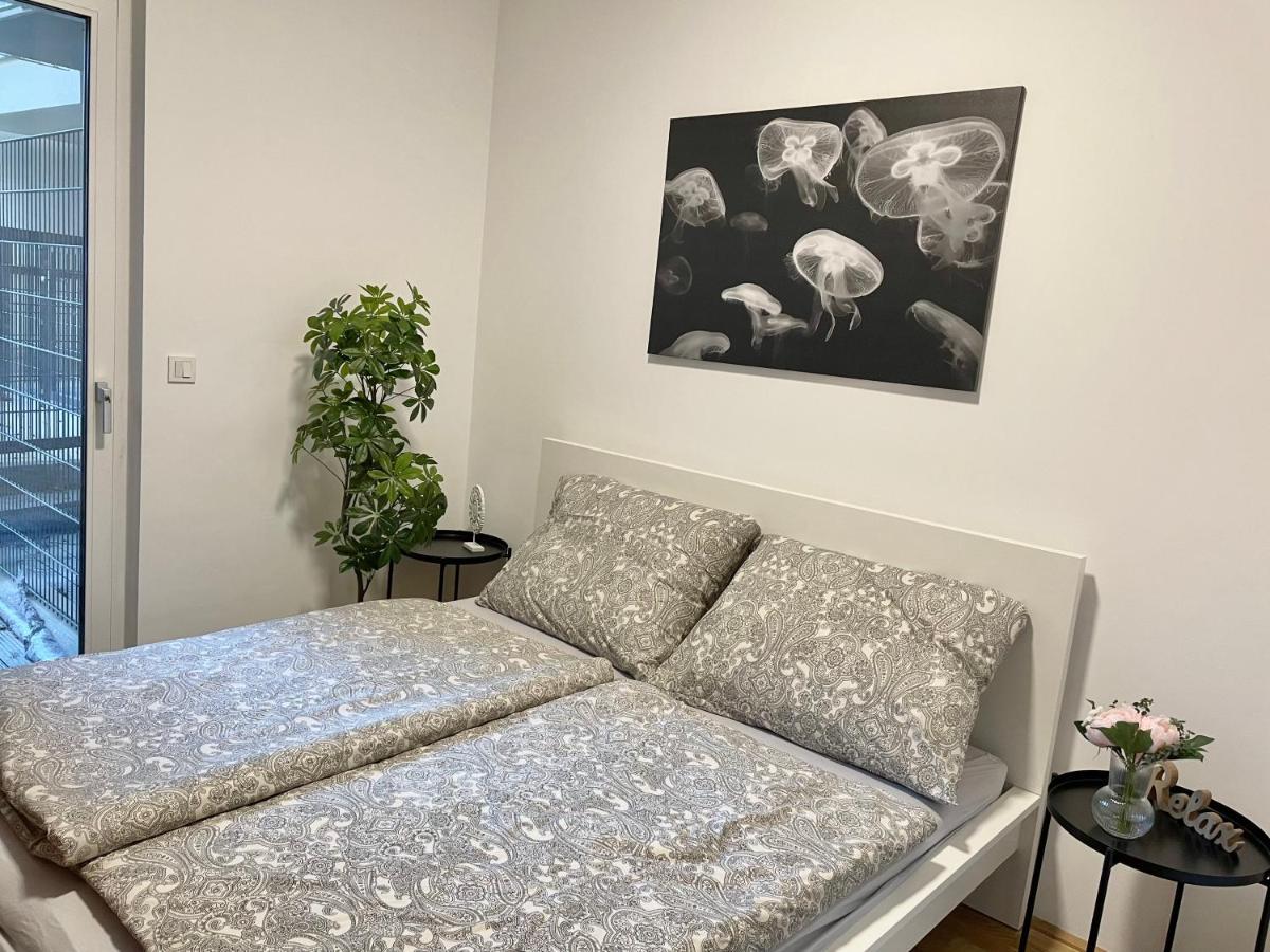Premium Apartment With Terrace, A/C, Free Wifi And Netflix Вена Экстерьер фото