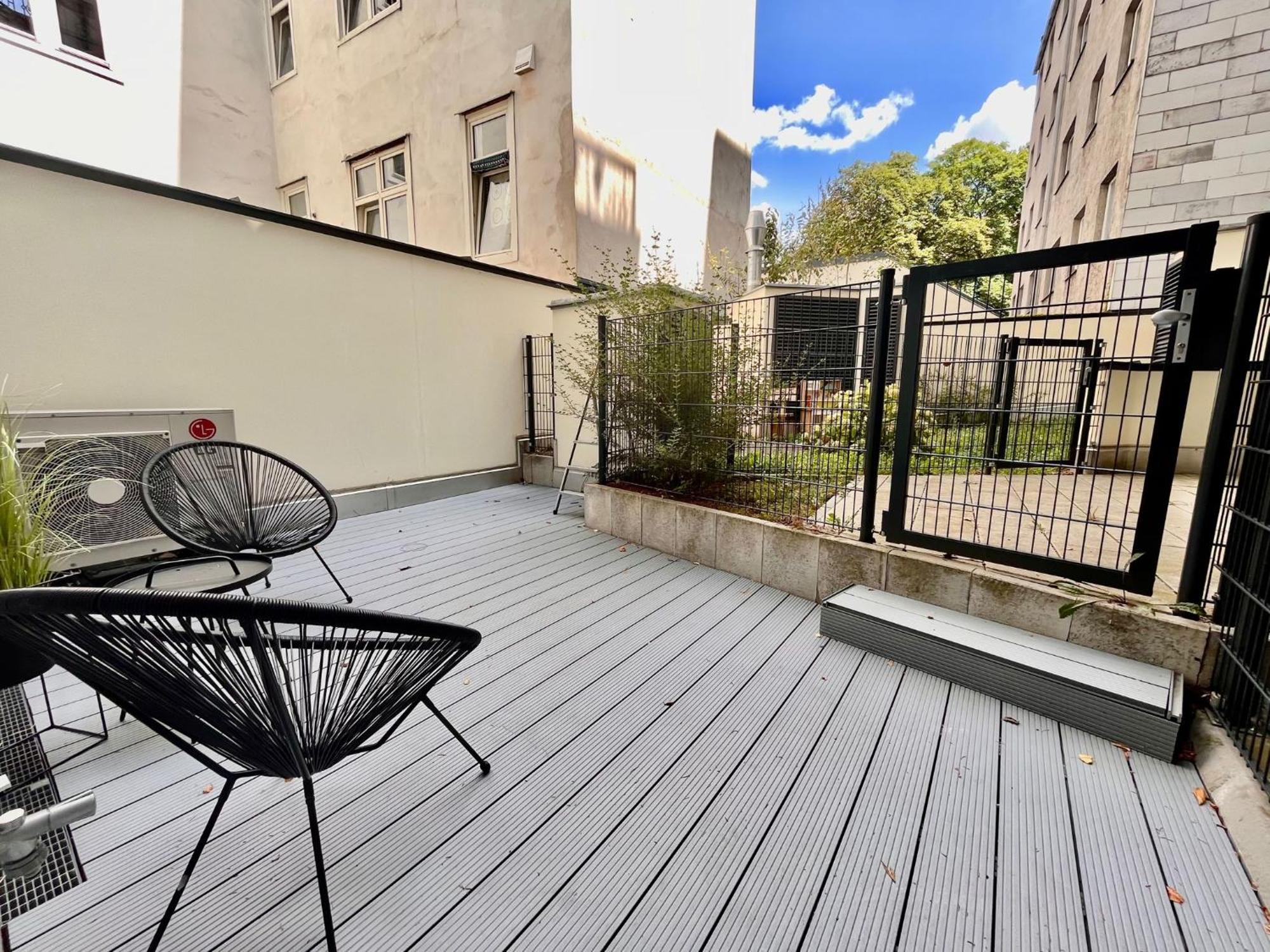 Premium Apartment With Terrace, A/C, Free Wifi And Netflix Вена Экстерьер фото